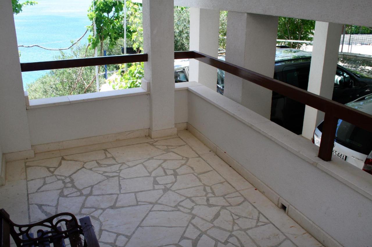 Apartments By The Sea Pisak, Omis - 1014 Dış mekan fotoğraf